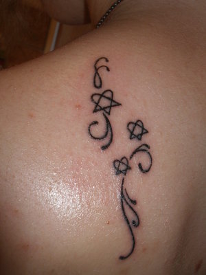 Pretty Heartagram Tattoo Design