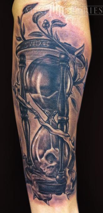 Marvelous Hourglass Tattoo Design