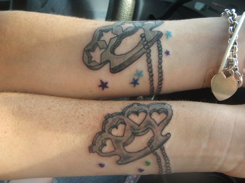 Cool Necklace Matching Tattoo Ideas On Wrist