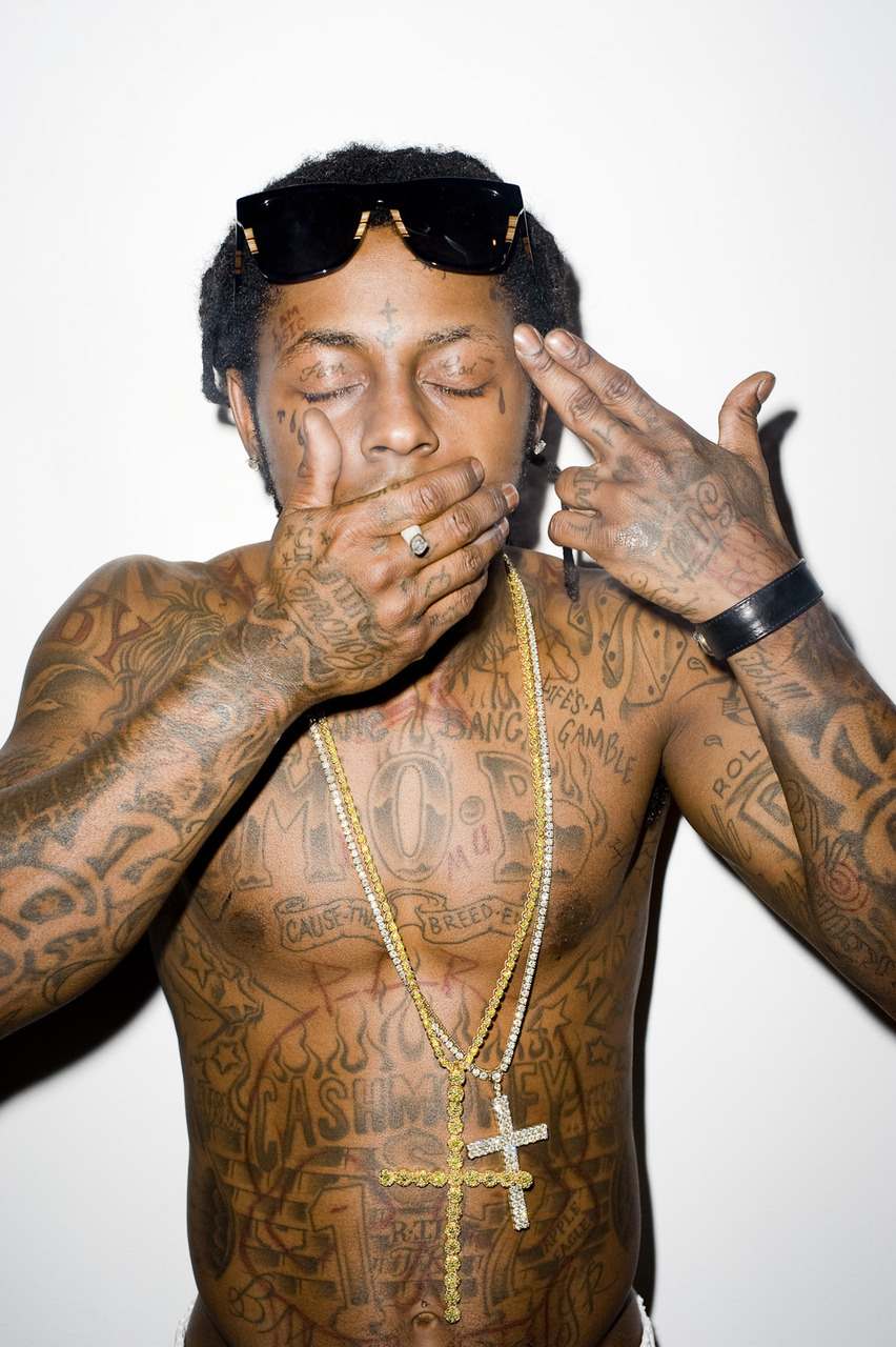 Cute Lil Wayne Peace Rap Singer Inspiring Picture