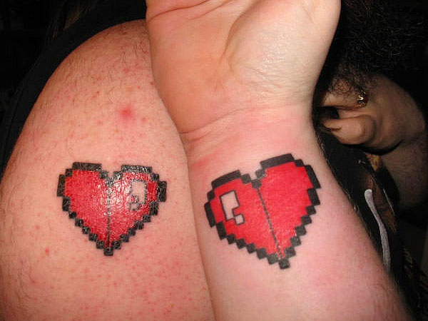 25 Adorable Matching Tattoos For Lovers Slodive