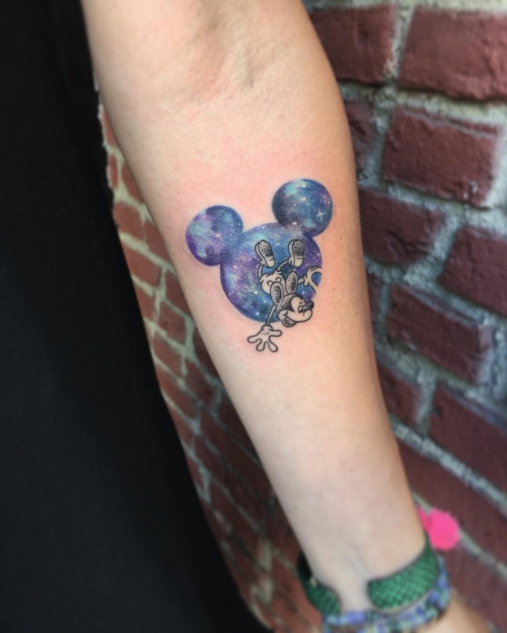 mickey-mouse-galaxy-circle-tattoo