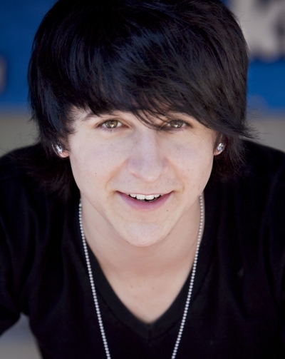 Hannah Montana Mitchel Musso Makes Sweet Music Videobackseat