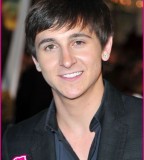 Mitchel Musso Wants To Hang Out With Bella Thorne