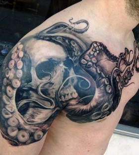 octopus on man shoulder tattoo octopus on man shoulder tattoo
