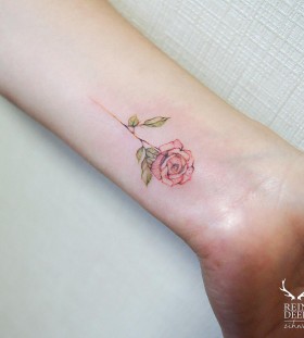 perfect-red-rose-tattoo