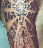 Quarter Sleeve Cross Praying Hands