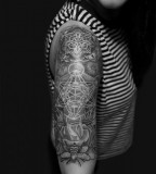 Laurens Sacred Geometry Half Sleeve