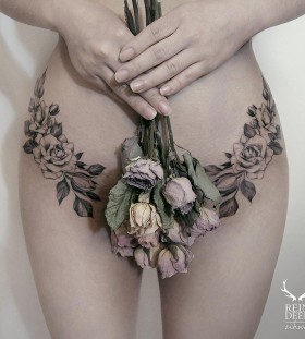 sensual-hip-flower-tattoos