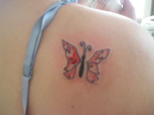 Tiny Butterfly Tattoo Designs on Shoulder for Women