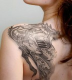 Awesome Shoulder Tattoo Design Idea for Women - Tattoos for Women