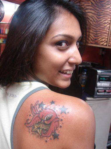 Modern Birds and Stars Shoulder Tattoo Designs For Women