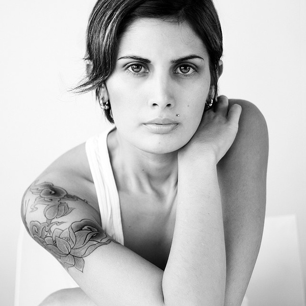 Great Shoulder Rose Tattoos Design for Women Photo