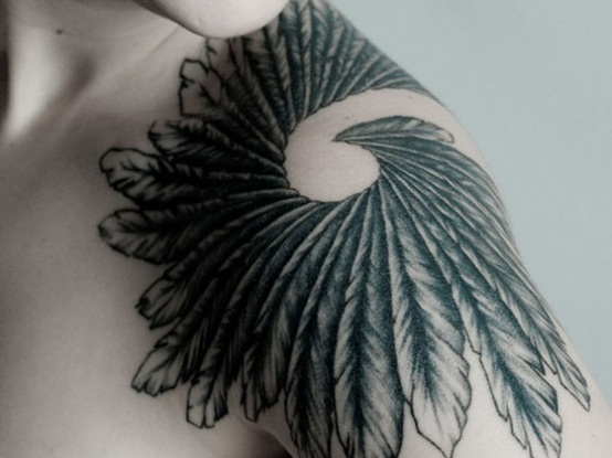 Feather Tattoos – Shoulder Tattoo Design For Men