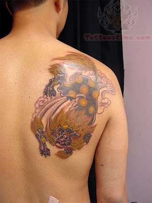 Foo Dog Tattoo On Back Shoulder