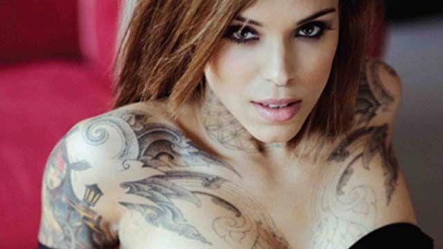 Arabella Drummond’s Neck to Hands Tattoos