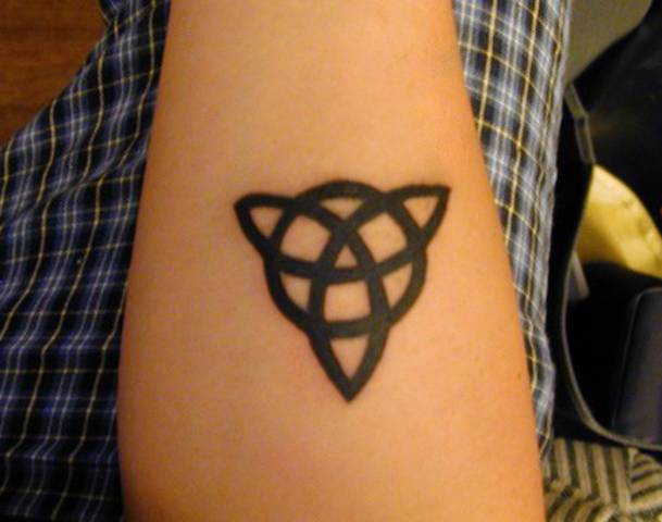 Exotic Black Celtic Trinity Knot Tattoo for Men