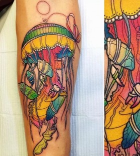 trippy jelifish tattoo